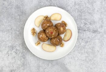 Relaxation Superfood Bites: Apple Crisp & Reishi